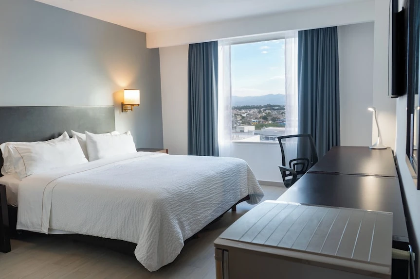 Foto de Fiesta Inn Express Tepic en Tepic: Horarios y Reseñas | CityMap