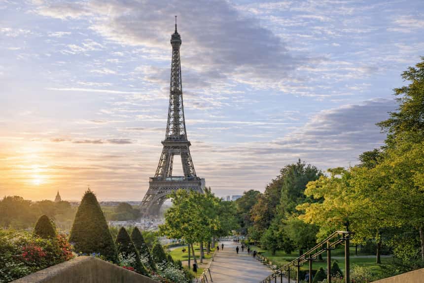 París: acceso reservado a la cima de la Torre Eiffel o al segundo piso