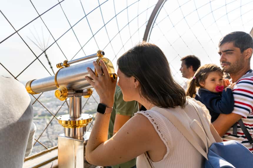 Foto de la experiencia París: acceso reservado a la cima de la Torre Eiffel o al segundo piso