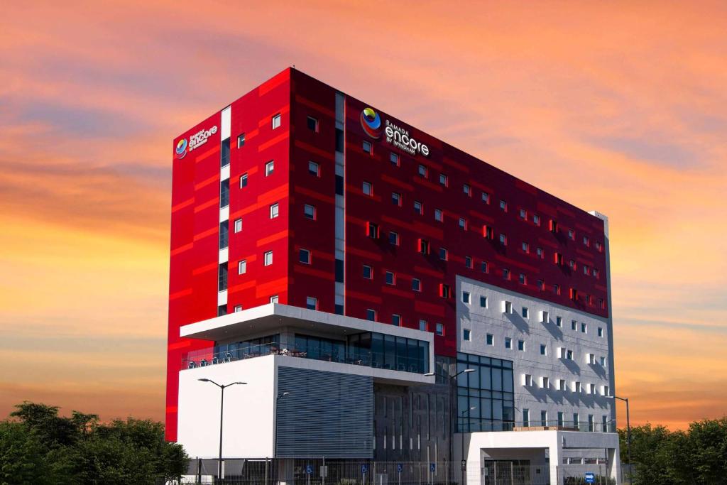 Ramada Encore Guadalajara Sur en Guadalajara: Horarios y Reseñas | CityMap